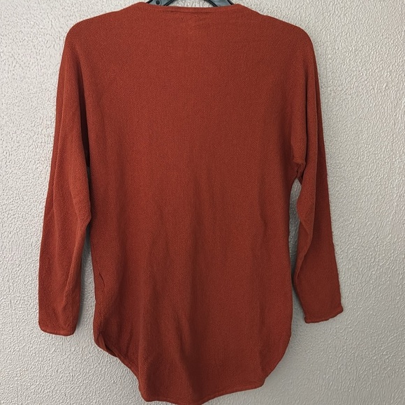 Women’s Michael Kors, Lightweight Sweater, Size Small, Burnt Orange Rust - Picture 4 of 5